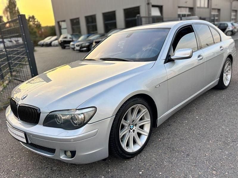 Silber Gebraucht 2005 BMW 750 Shadowline Limousine | 7.500 € (Superpreis) - Bild 1/4