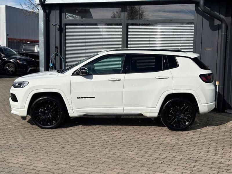 Gebraucht Jeep Compass Altitude 131 PS (96 kW) 2024 Solid black SUV