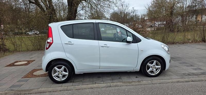Gebraucht Suzuki Splash Club 86 PS (63 kW) 2009 Weiß Kleinwagen