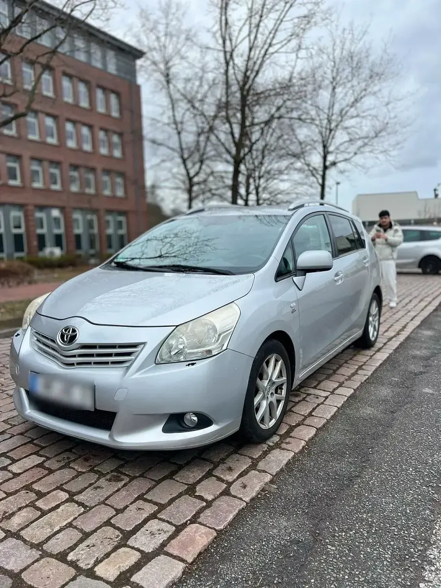 Brugt Toyota Verso 177 HK (130 kW) 2010 Sølv MPV