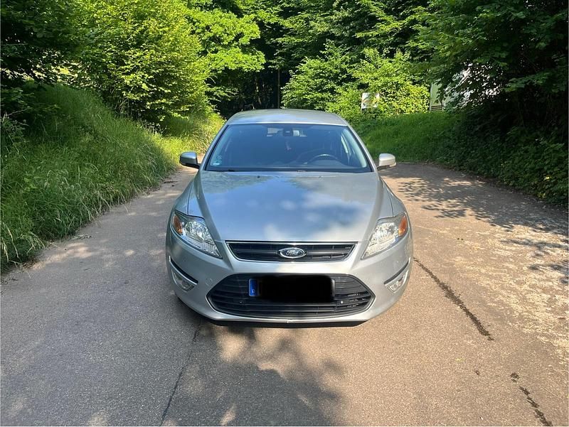 Silber Gebraucht 2012 Ford Mondeo Kombi | 4.099 € (Guter Preis) - Bild 1/4