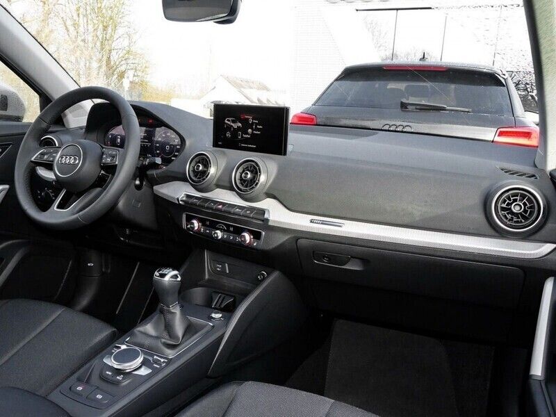 Gebraucht Audi Q2 Advanced Plus 150 PS (110 kW) 2024 Blau SUV