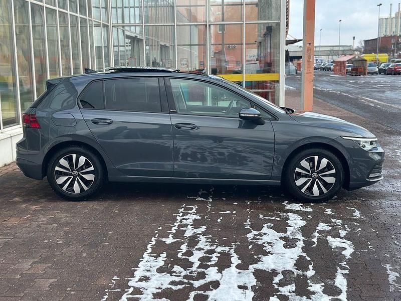 Gebraucht VW Golf VIII Move 150 PS (110 kW) 2023 Grau Limousine