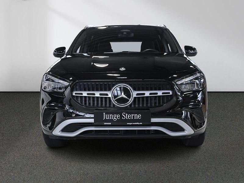Gebraucht Mercedes GLA200 163 PS (119 kW) 2024 Schwarz SUV