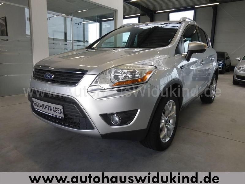 Gebraucht Ford Kuga Trend 140 PS (102 kW) 2011 Silber SUV