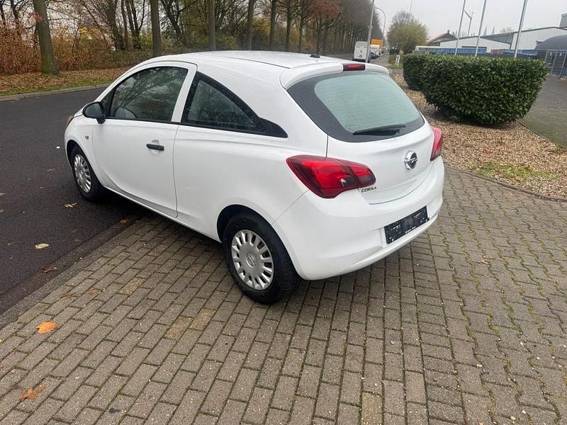 Gebraucht Opel Corsa Selection 69 PS (50 kW) 2016 Weiß Limousine