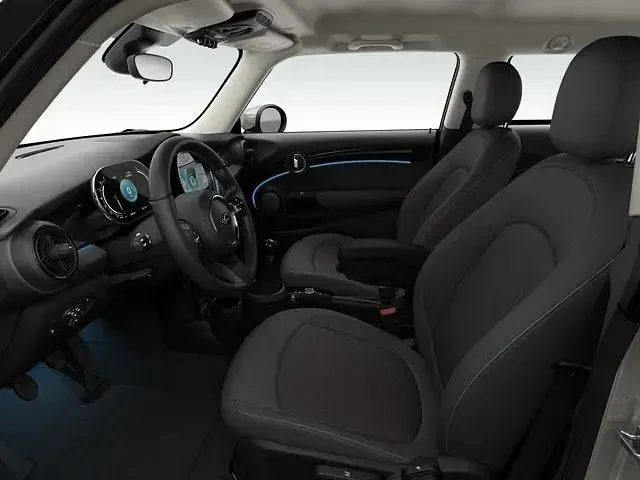 Gebraucht Mini Cooper Essential 136 PS (100 kW) 2023 Silber Kleinwagen