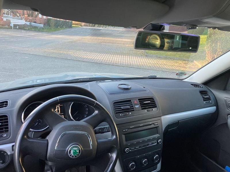 Gebraucht Skoda Yeti 105 PS (77 kW) 2010 Silber SUV