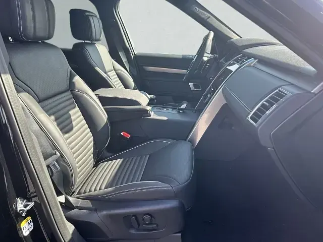Gebraucht Land Rover Discovery HSE Dynamic 300 PS (220 kW) 2025 Schwarz SUV