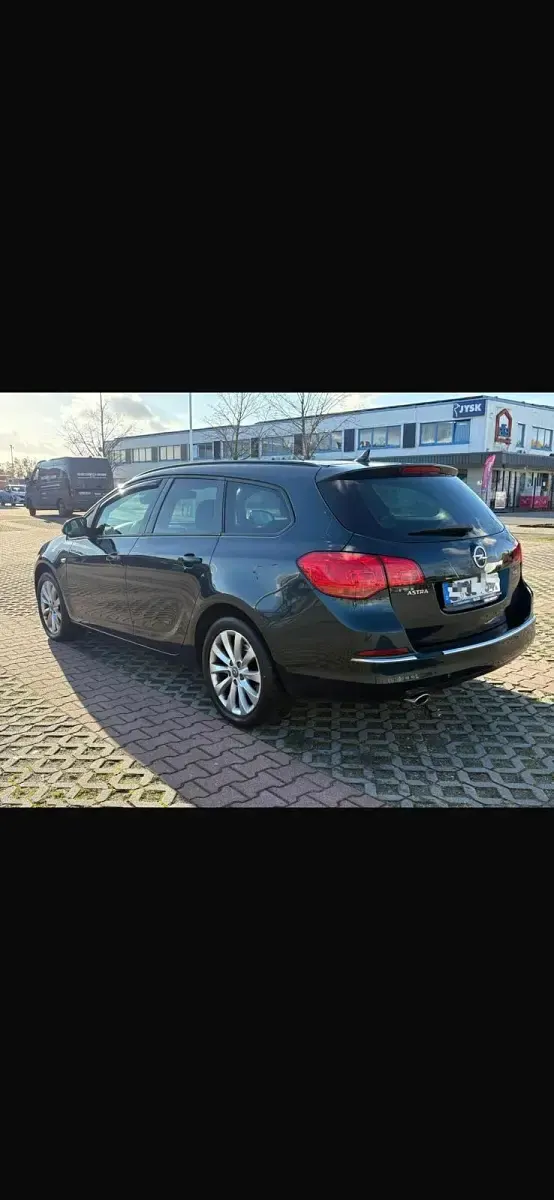 Gebraucht Opel Astra 165 PS (121 kW) 2013 Blau Kombi
