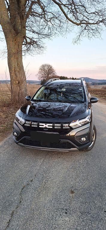 Gebraucht Dacia Jogger Extreme 110 PS (80 kW) 2023 Schwarz Van / Kleinbus