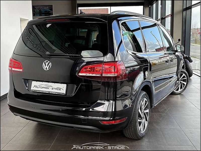 Gebraucht VW Sharan 184 PS (135 kW) 2018 Schwarz Van / Kleinbus