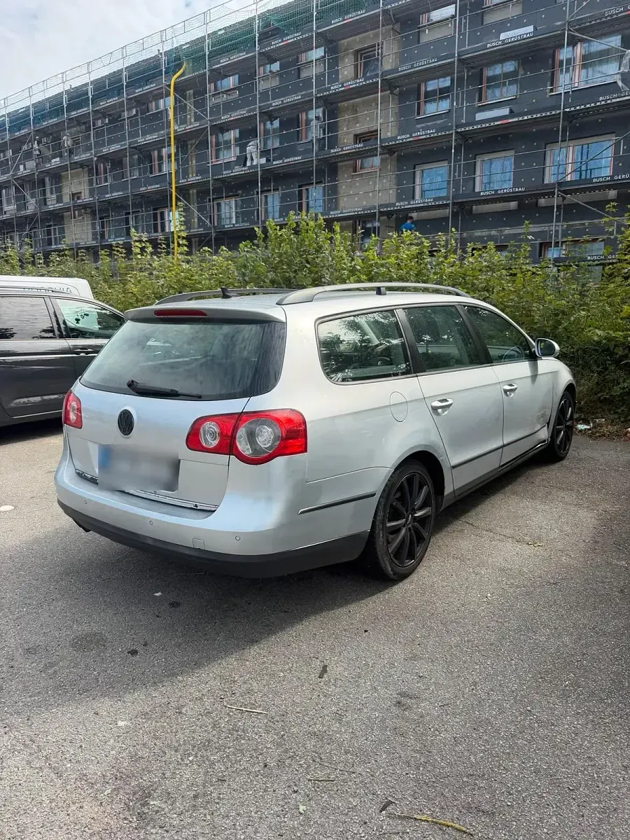 Gebraucht VW Passat 110 PS (80 kW) 2009 Silber Kombi