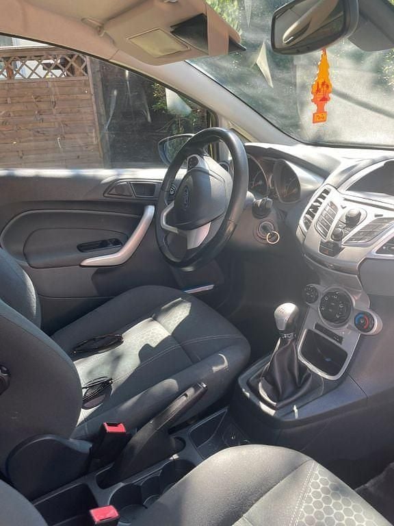 Schwarz Gebraucht 2011 Ford Fiesta Titanium Kleinwagen | 2.200 € (Superpreis) - Bild 1/4