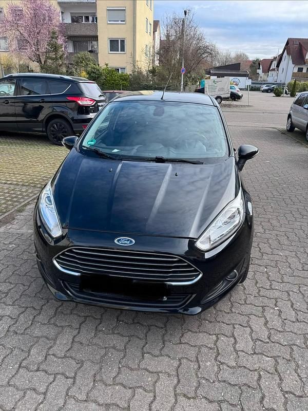 Gebraucht Ford Fiesta 101 PS (74 kW) 2013 Schwarz Kleinwagen