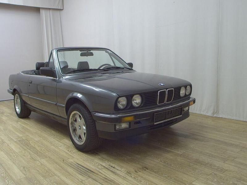 Second-hand BMW 325 171 CP (125 kW) 1986 Delphin metallic Cabrio