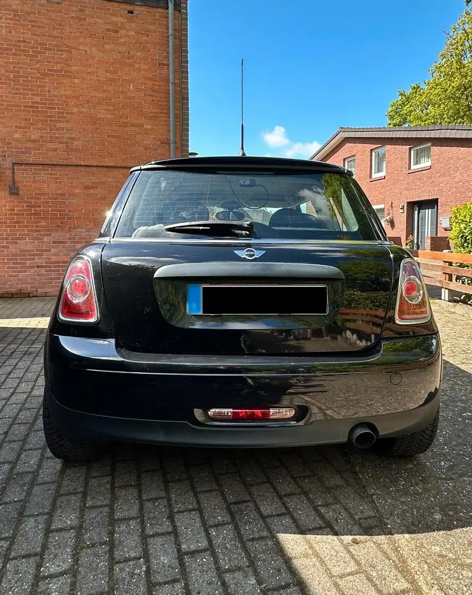Käytetty Mini ONE 98 HP (72 kW) 2013 Musta Viistoperä