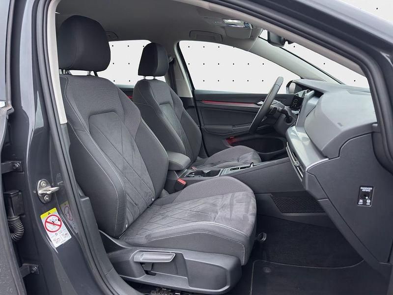 Gebraucht VW Golf VIII Style 204 PS (150 kW) 2022 Grau Limousine