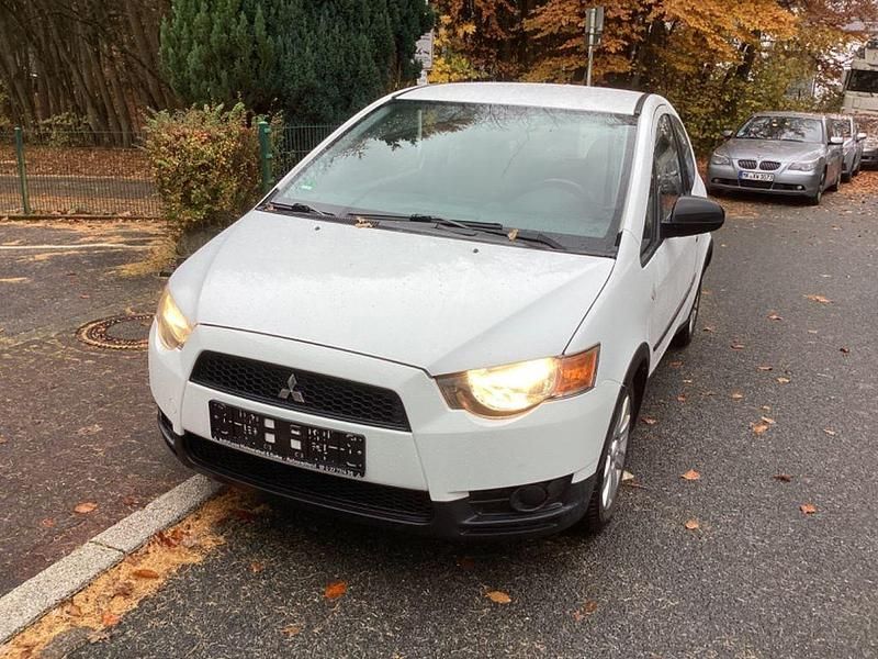 Weiß Gebraucht 2011 Mitsubishi Colt Limousine | 1.699 € (Superpreis) - Bild 1/4