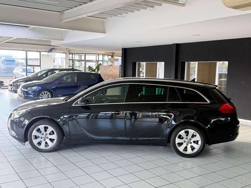 Gebraucht Opel Insignia Active 140 PS (102 kW) 2013 Schwarz Kombi