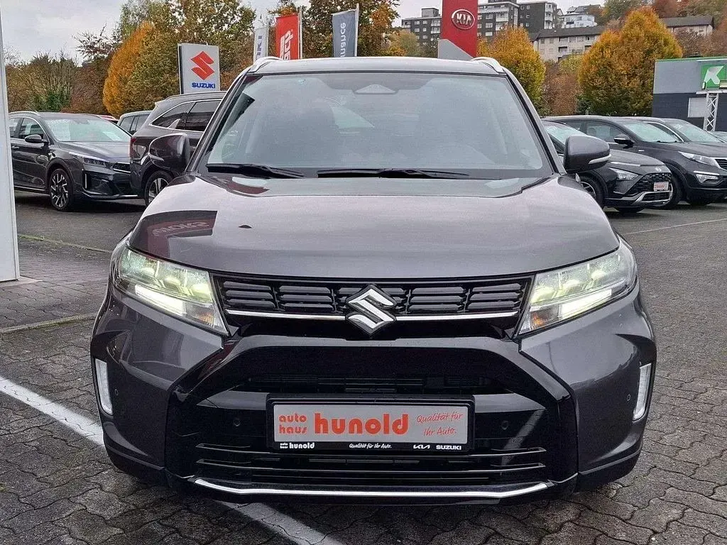 Neu Suzuki Vitara Comfort+ 116 PS (85 kW) 2025 Grau SUV