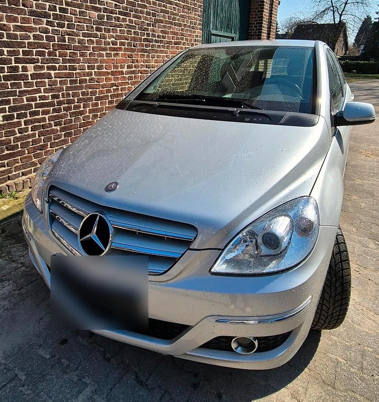 Gebraucht Mercedes B170 116 PS (85 kW) 2008 Silber Van / Kleinbus