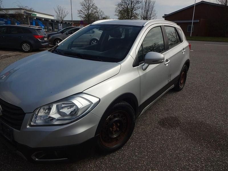 Gebraucht Suzuki SX4 120 PS (88 kW) 2014 Silber Van / Kleinbus