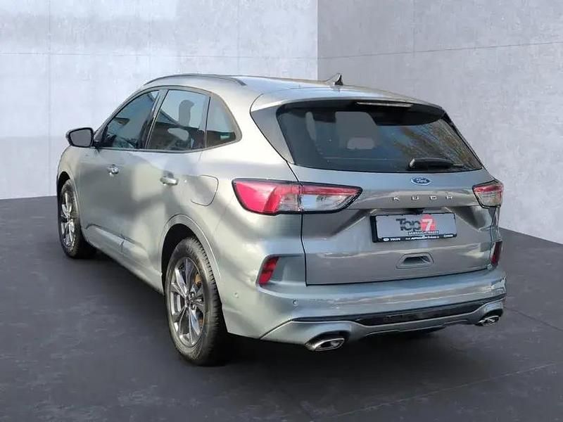 Usado Ford Kuga ST-Line 150 HP (110 kW) 2023 Prateado SUV
