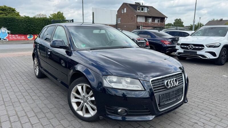 Blau Gebraucht 2009 Audi A3 Sportback Attraction Limousine | 2.900 € (Guter Preis) - Bild 1/4