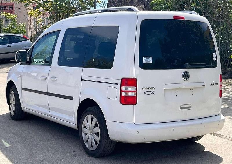 Second-hand VW Caddy Highline 140 CP (102 kW) 2013 Alb Monovolum