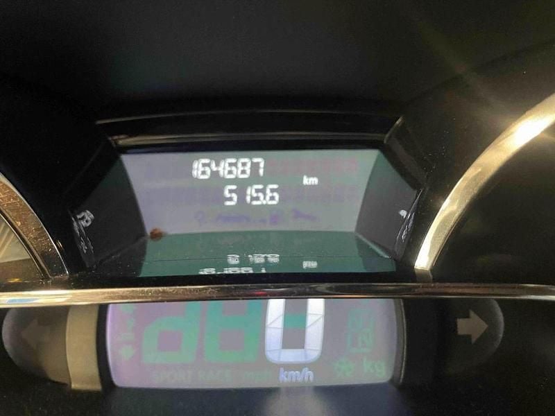 Second-hand Renault Clio IV Expression 75 CP (55 kW) 2014 Alb Berlinǎ