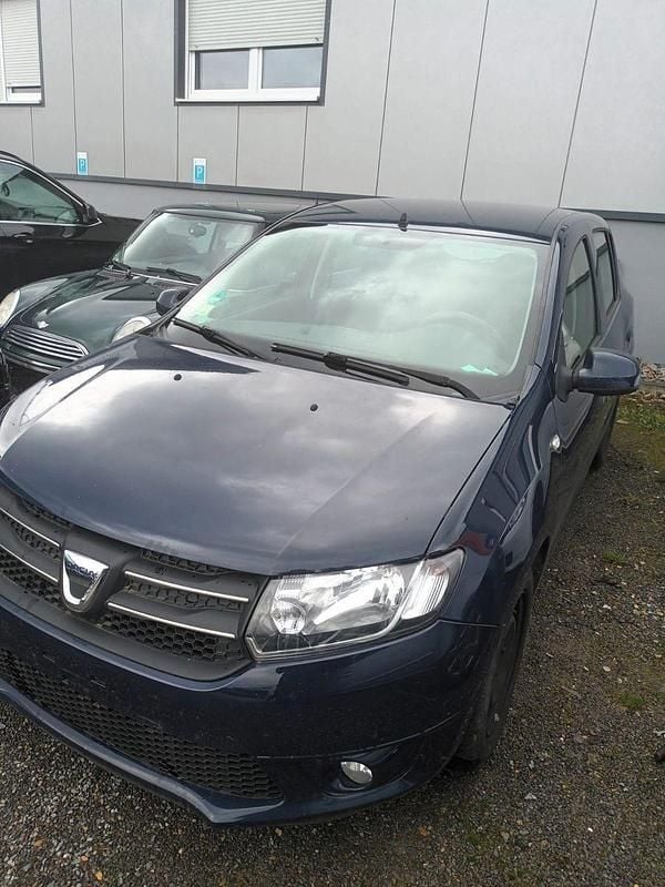 Gebraucht Dacia Sandero Lauréate 75 PS (55 kW) 2014 Blau Limousine