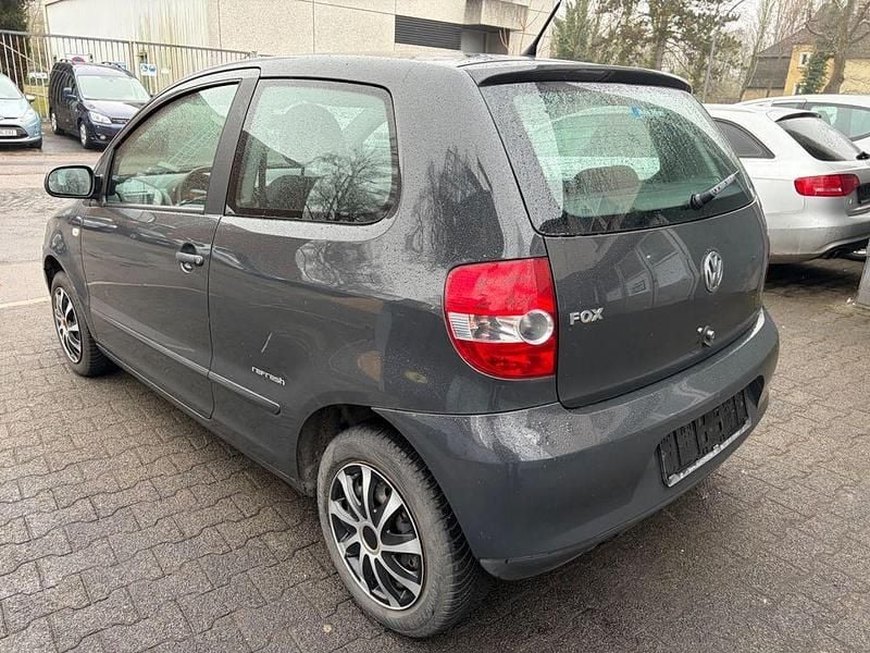 Gebraucht VW Fox Refresh 54 PS (39 kW) 2009 Grau Kleinwagen