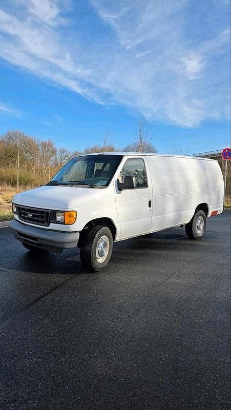 Gebraucht Ford V8 2006 Weiß Van