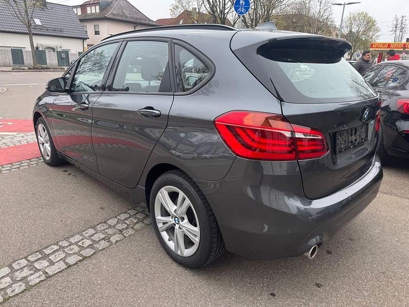 Gebraucht BMW 218 Active Tourer 140 PS (102 kW) 2020 Grau Van / Kleinbus