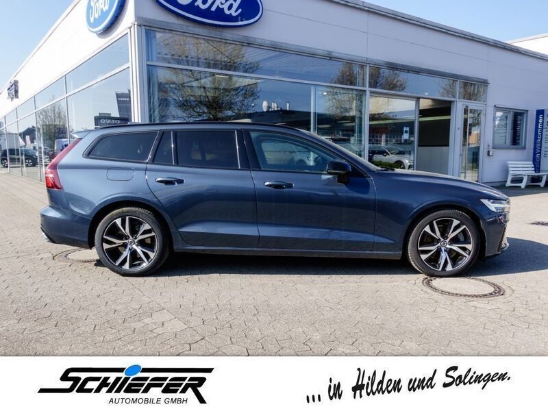 Gebraucht Volvo V60 R-Design 341 PS (250 kW) 2020 Blau Kombi