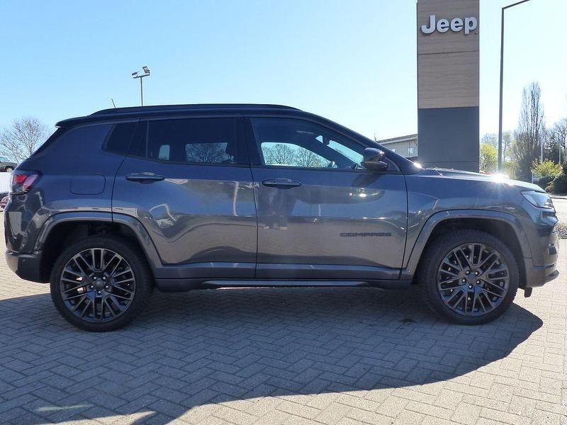Gebraucht Jeep Compass 179 PS (131 kW) 2022 Grau SUV