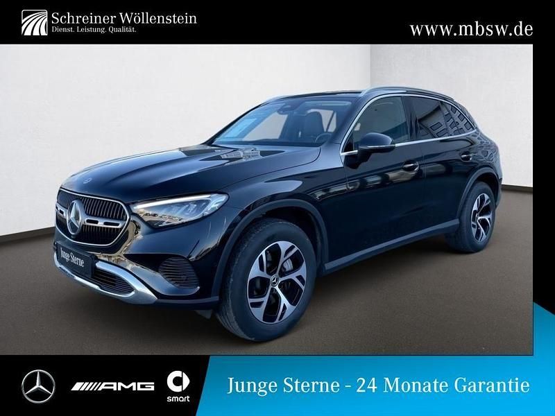 Obsidianschwarz Gebraucht 2024 Mercedes GLC300e Avantgarde SUV | 53.890 € (Guter Preis) - Bild 1/4