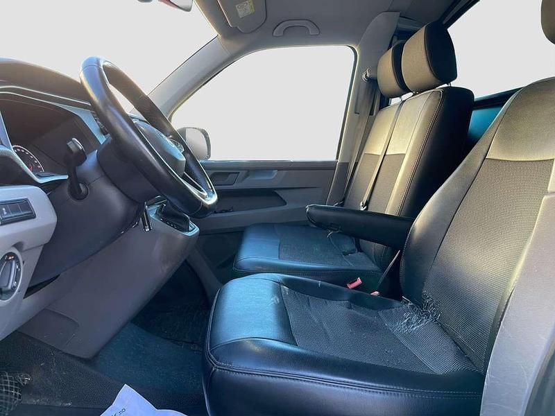 Gebraucht VW Transporter 150 PS (110 kW) 2021 Silber Van