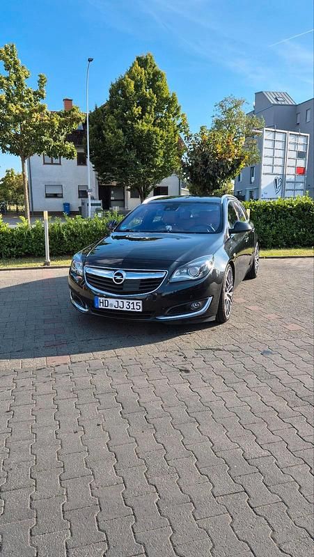Schwarz Gebraucht 2013 Opel Insignia Innovation Kombi | 9.500 € (Etwas zu teuer) - Bild 1/4
