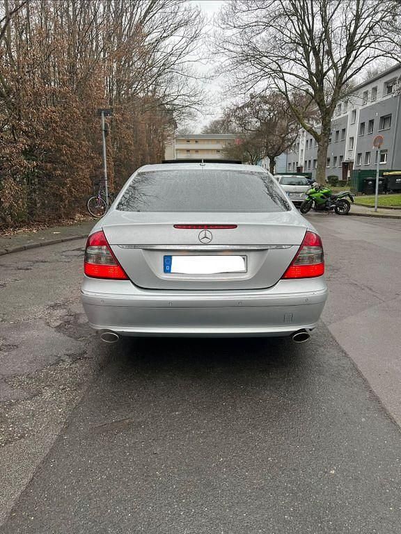 Gebraucht Mercedes E280 Elegance 231 PS (169 kW) 2008 Grau Limousine