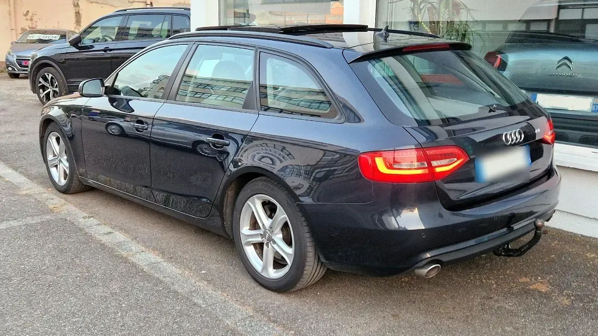 Gebraucht Audi A4 245 PS (180 kW) 2012 Blau Kombi