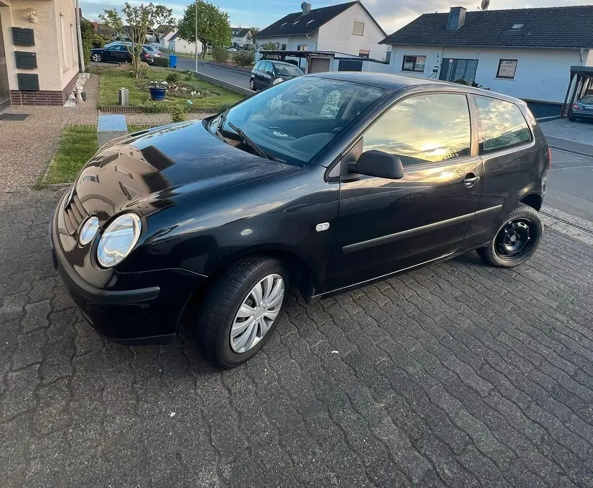 Gebraucht VW Polo 54 PS (39 kW) 2005 Schwarz Kleinwagen