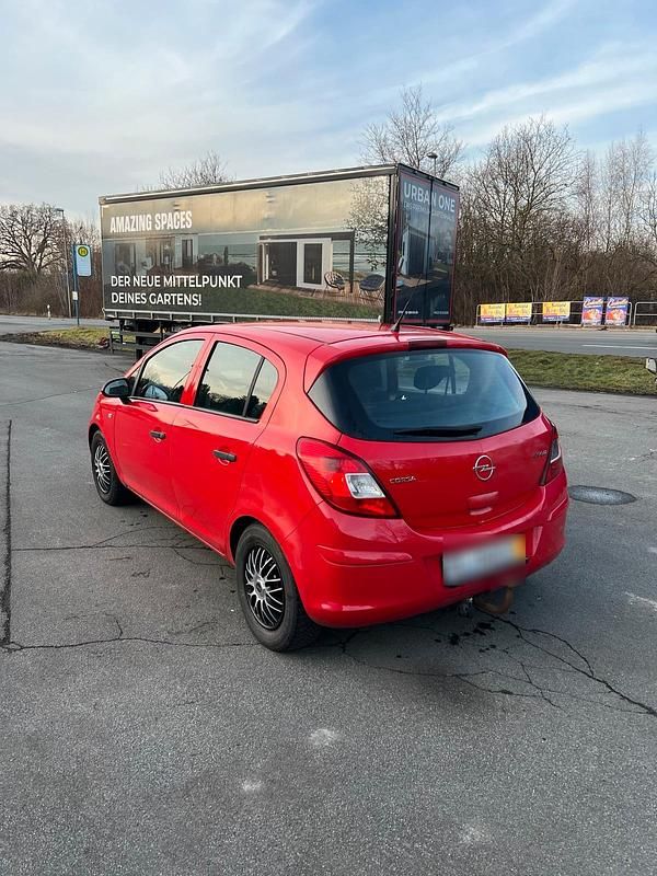 Gebraucht Opel Corsa 77 PS (56 kW) 2010 Rot Kleinwagen