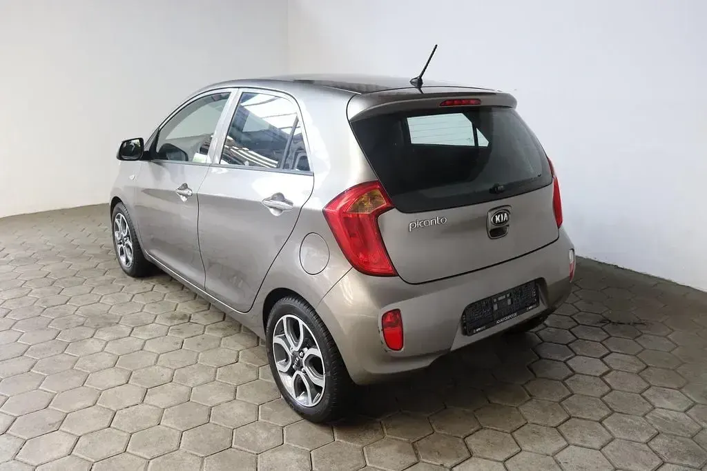 Gebraucht Kia Picanto Edition 7 69 PS (50 kW) 2014 Silber Kleinwagen