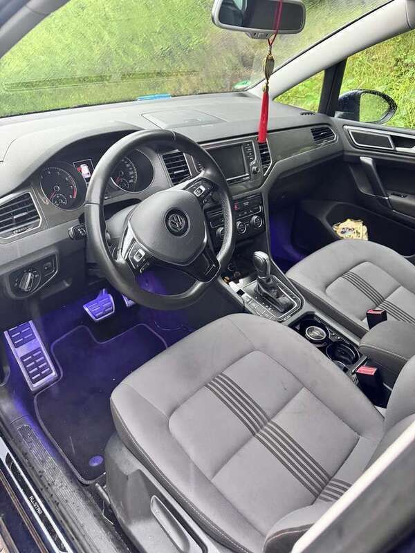 Blau Gebraucht 2016 VW Golf Sportsvan Allstar Van / Kleinbus | 13.500 € (Fairer Preis) - Bild 1/4
