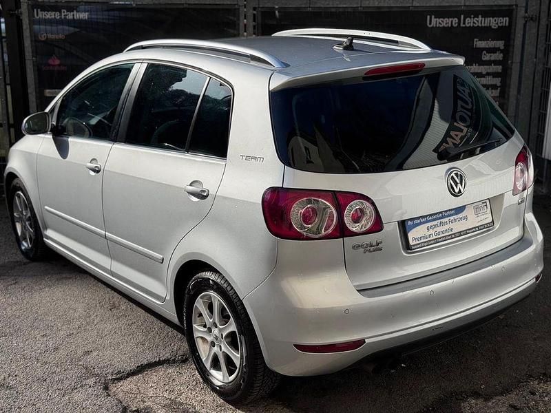 Gebraucht VW Golf VI Team 122 PS (89 kW) 2011 Silber Kleinwagen