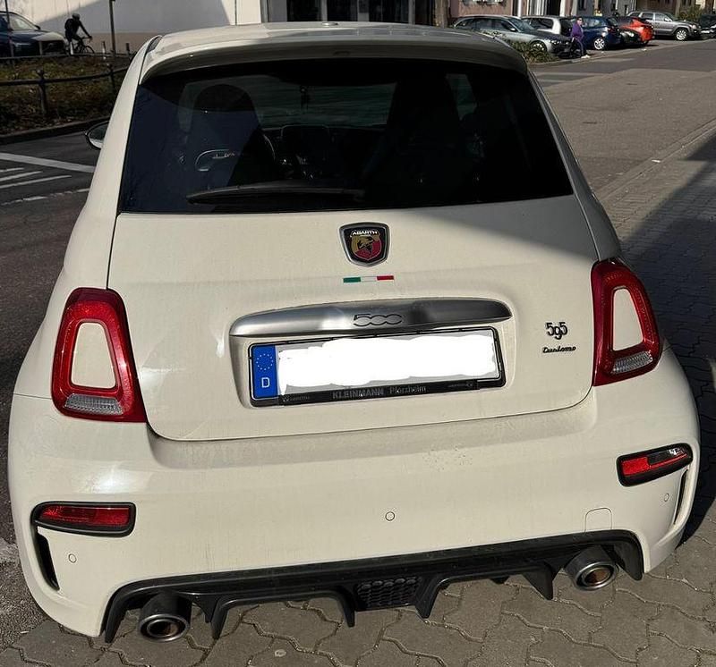 Gebraucht Abarth 595 Turismo 165 PS (121 kW) 2019 Weiß Kleinwagen