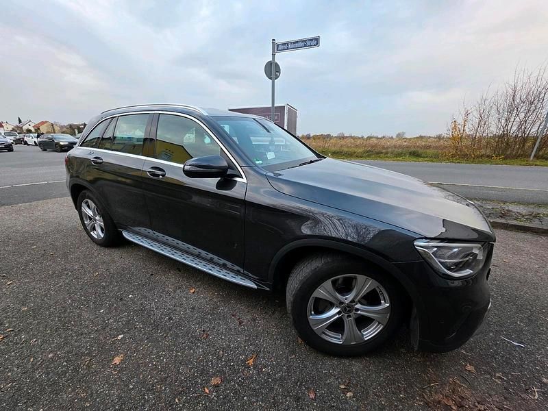 Gebraucht Mercedes GLC220 194 PS (142 kW) 2019 Grau SUV