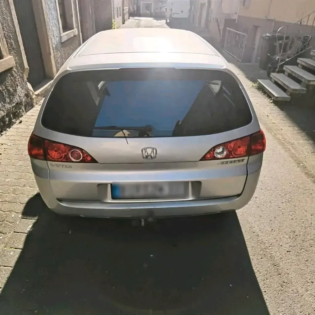 Gebraucht Honda Accord 140 PS (102 kW) 2004 Silber Kombi